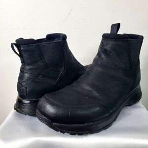 UGG Men's Emmett Chelsea Boot